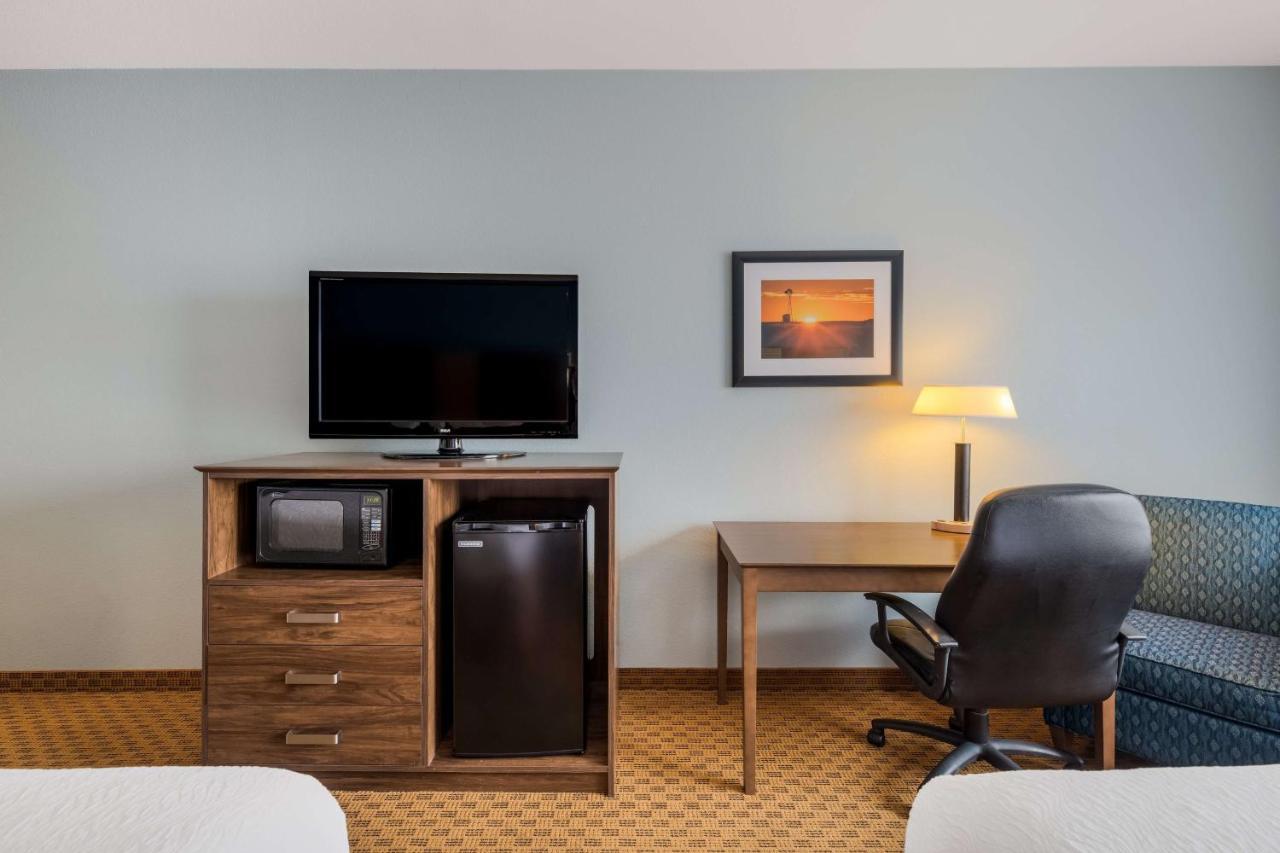 Best Western South Plains Inn & Suites Levelland Bagian luar foto