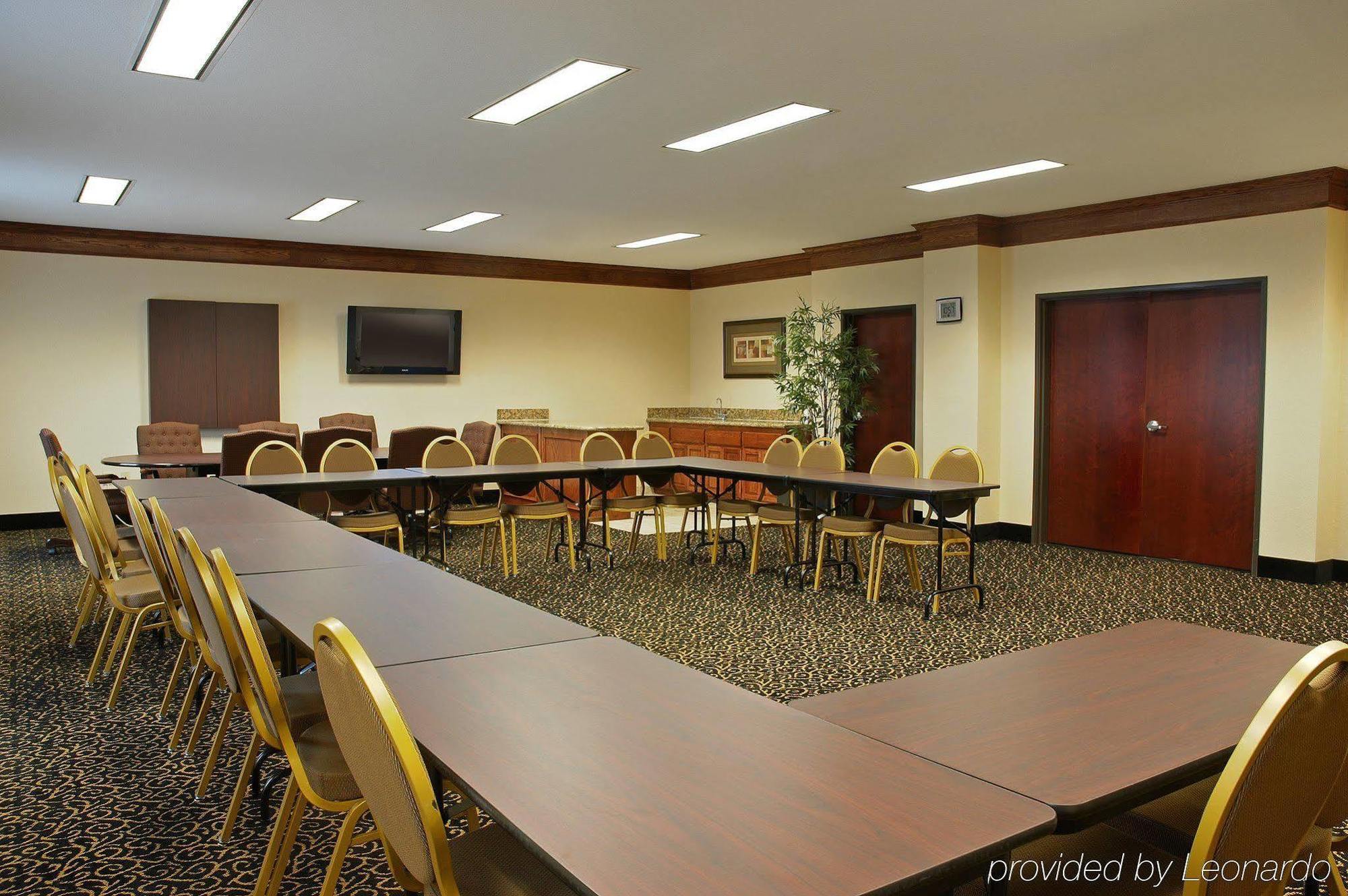 Best Western South Plains Inn & Suites Levelland Bagian luar foto