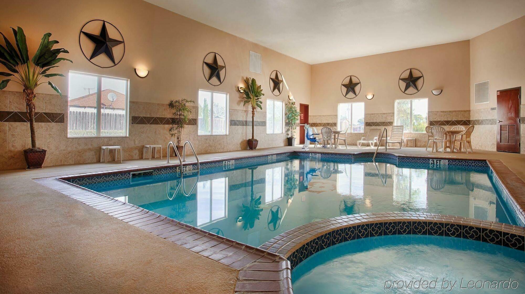 Best Western South Plains Inn & Suites Levelland Bagian luar foto